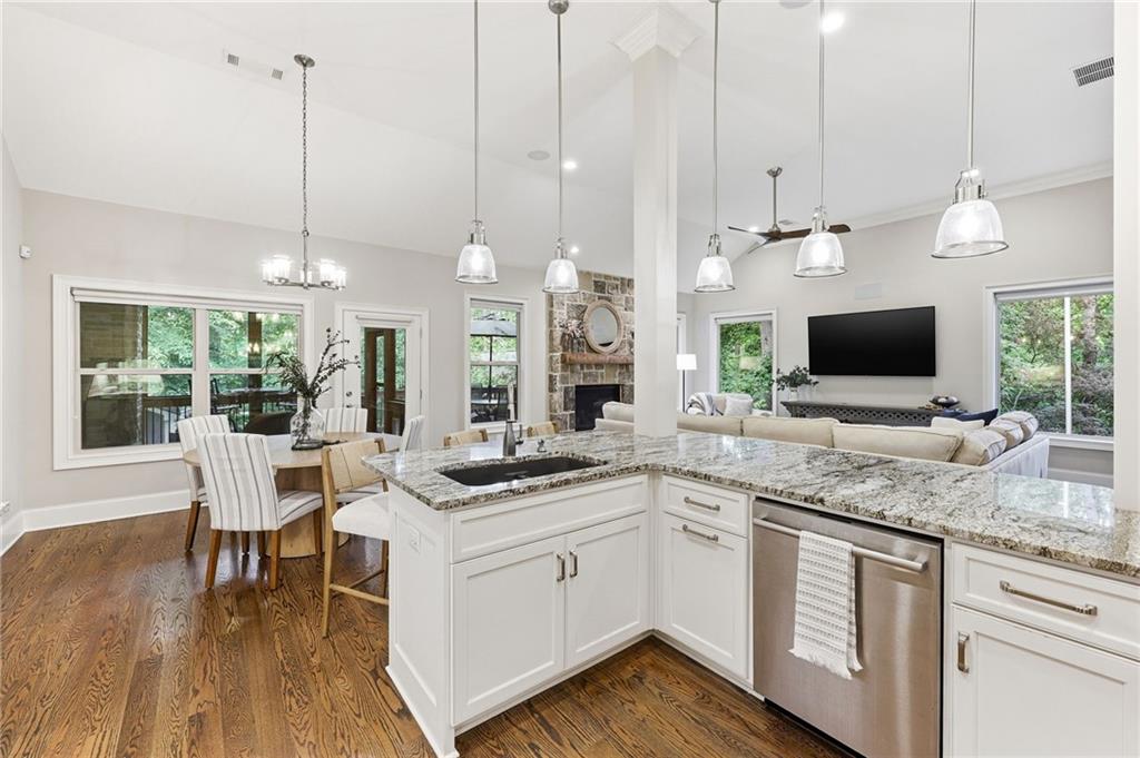 6020 Lake Lanier Heights Road Buford, GA 30518 - Photo 16 of 41