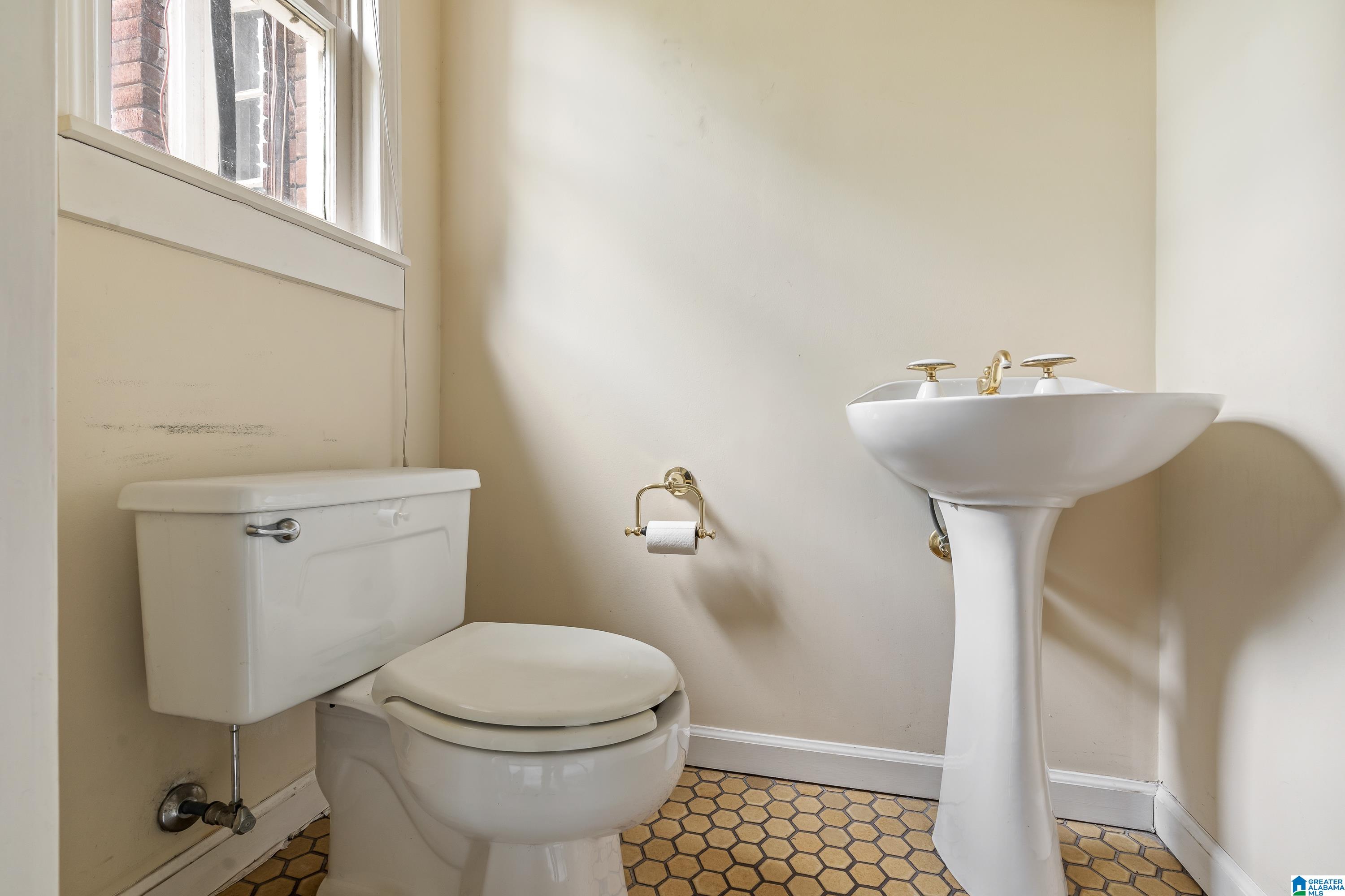 826 Essex Road Birmingham, AL 35222 - Photo 22 of 57