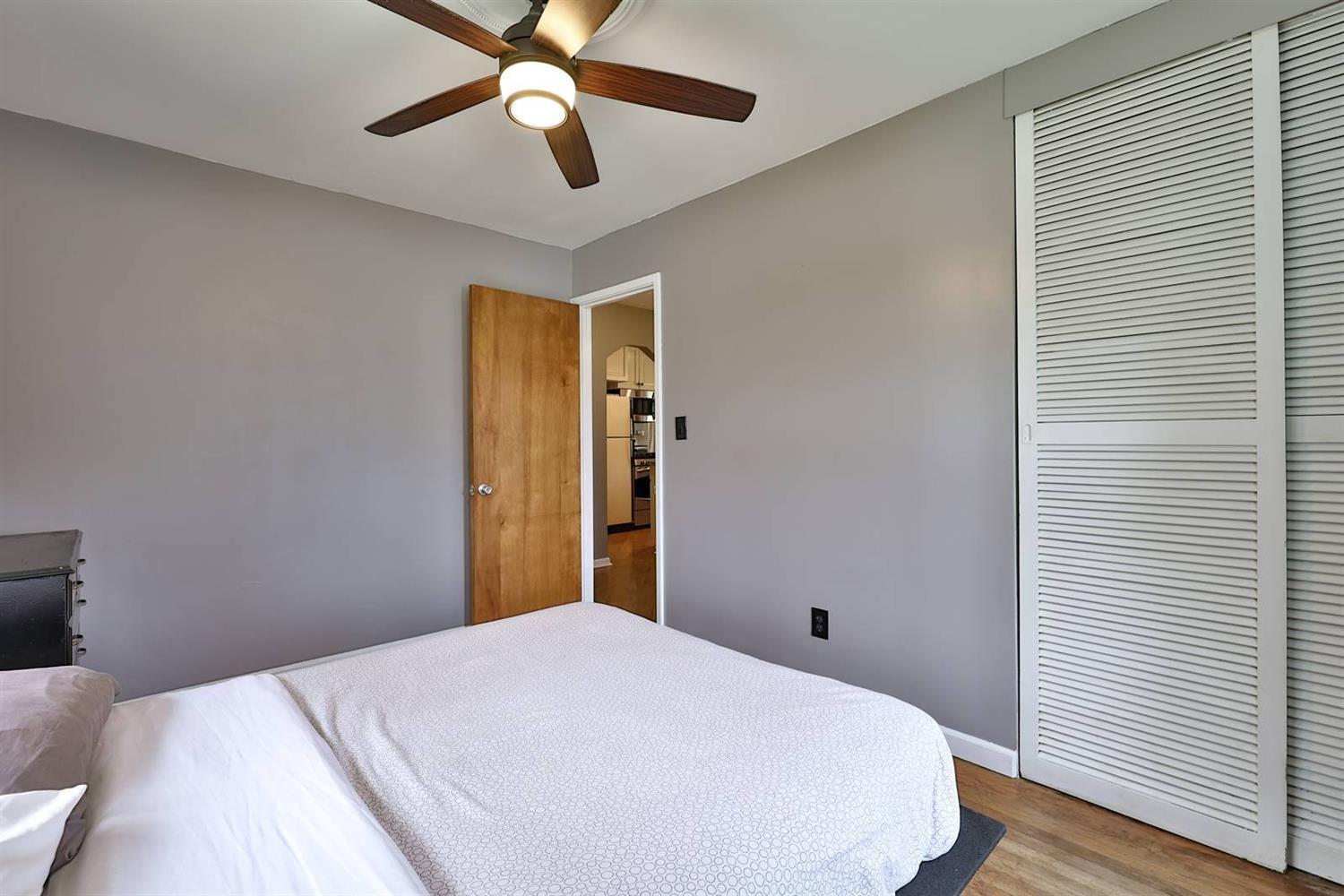 216 Ridgeway Road Cincinnati, OH 45216 - Photo 16 of 30