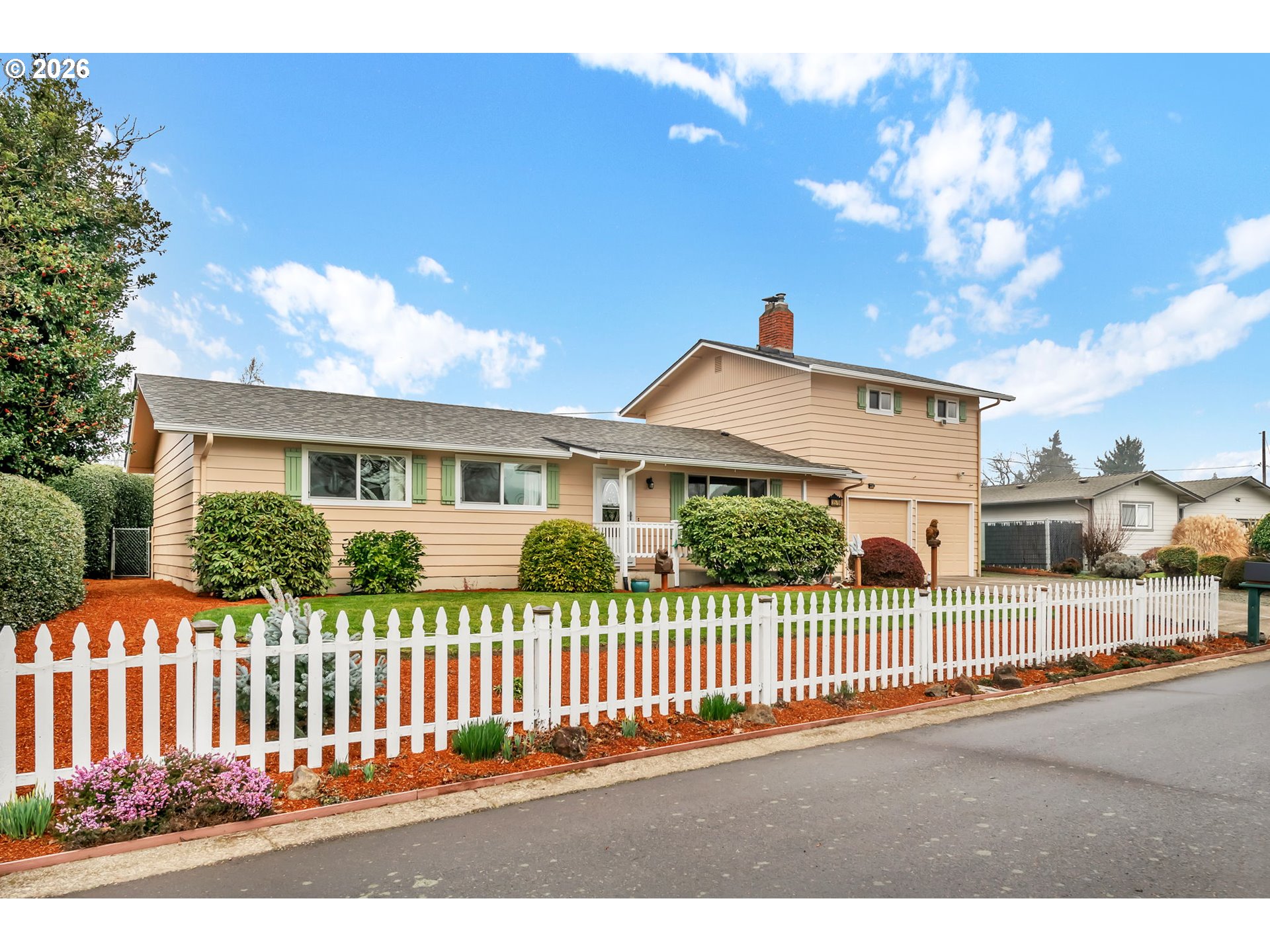 3579 Oxbow Way Eugene, OR 97401 - Photo 2 of 48
