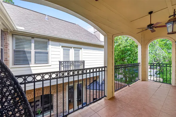 $795,000 | 71 Mill Point Place, The Woodlands, TX 77380