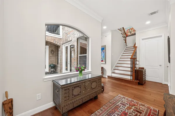 $795,000 | 71 Mill Point Place, The Woodlands, TX 77380