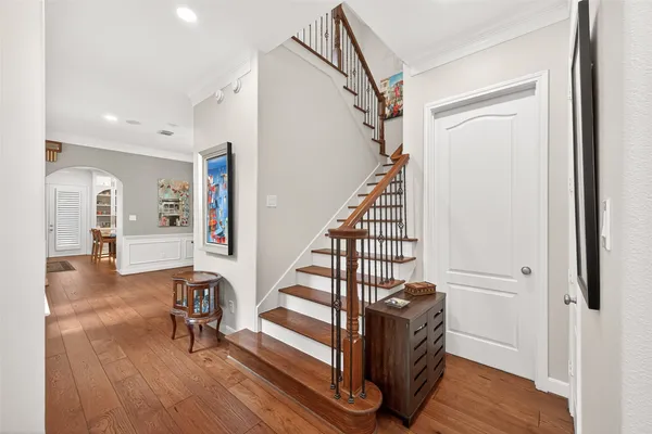 $795,000 | 71 Mill Point Place, The Woodlands, TX 77380