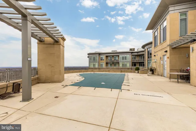 $425,000 | 8220 Crestwood Heights Drive, Unit 418, McLean, VA 22102