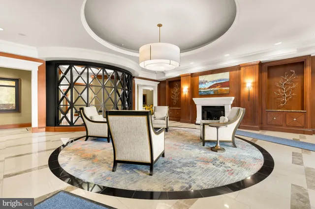 $425,000 | 8220 Crestwood Heights Drive, Unit 418, McLean, VA 22102