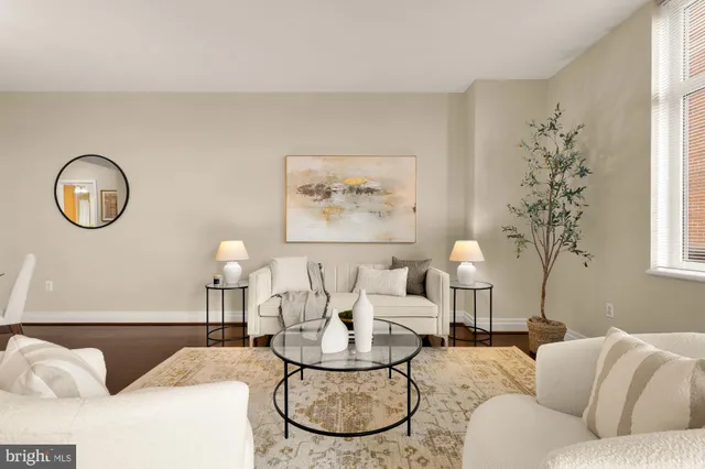 $425,000 | 8220 Crestwood Heights Drive, Unit 418, McLean, VA 22102