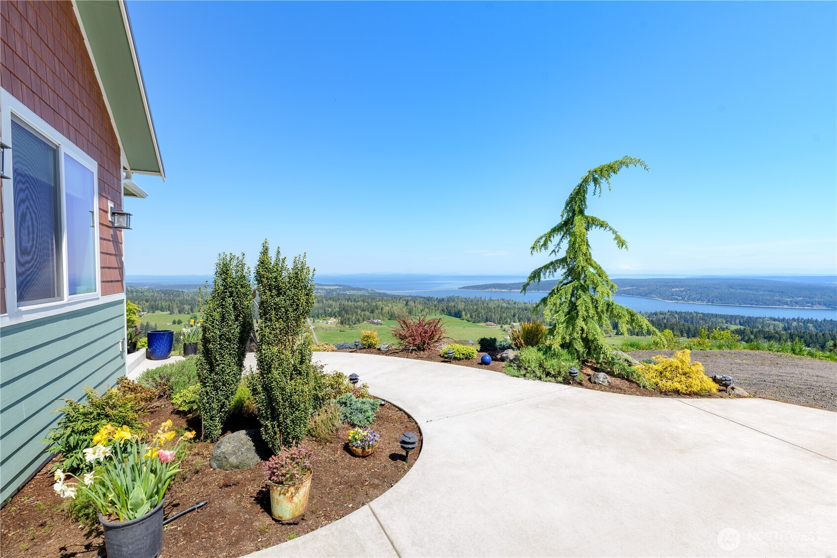 413 Mount Place Sequim, WA 98382 - Photo 3 of 40