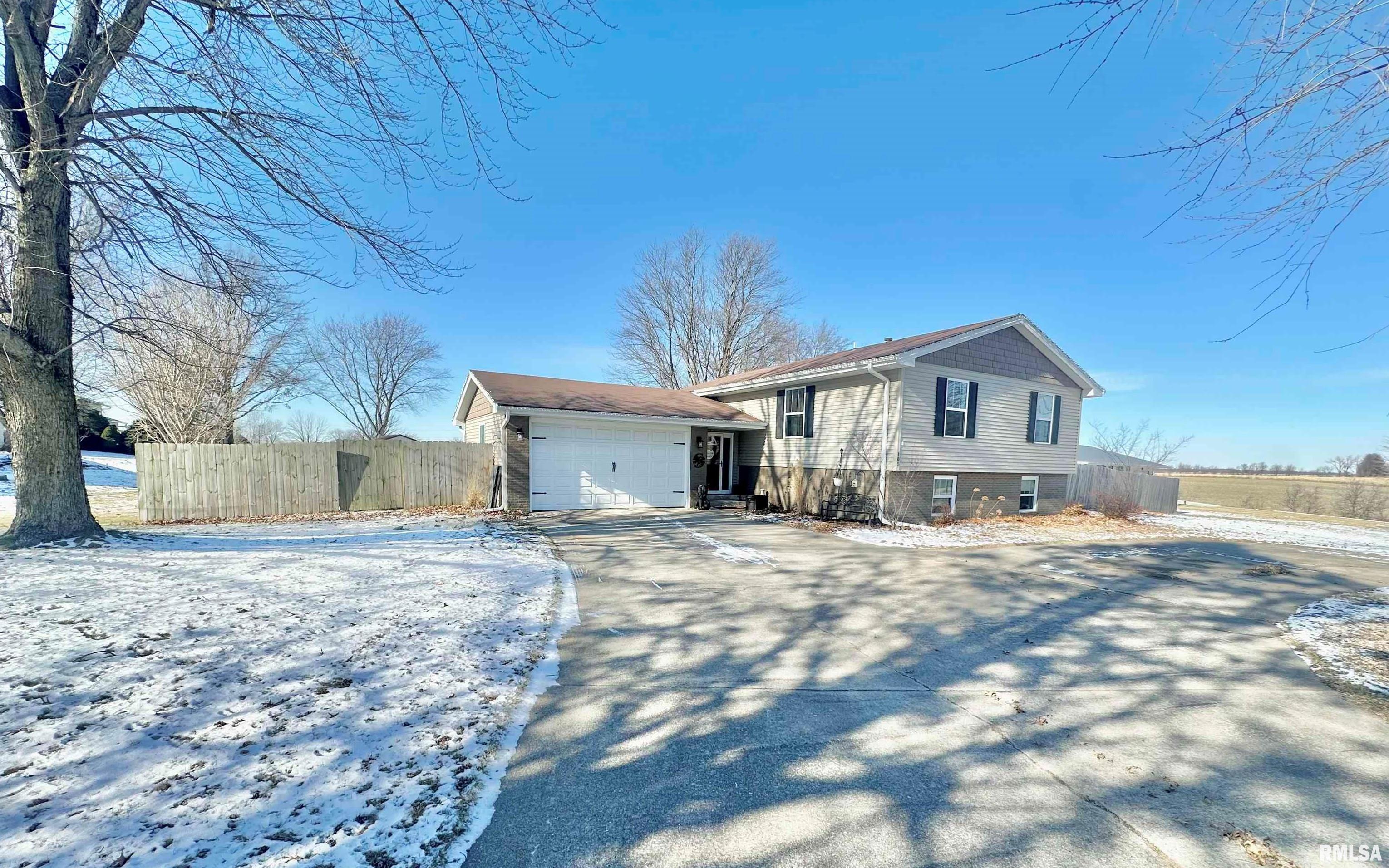 105 Sunshine Drive Rio, IL 61472 - Photo 1 of 71 Gallery Image 1