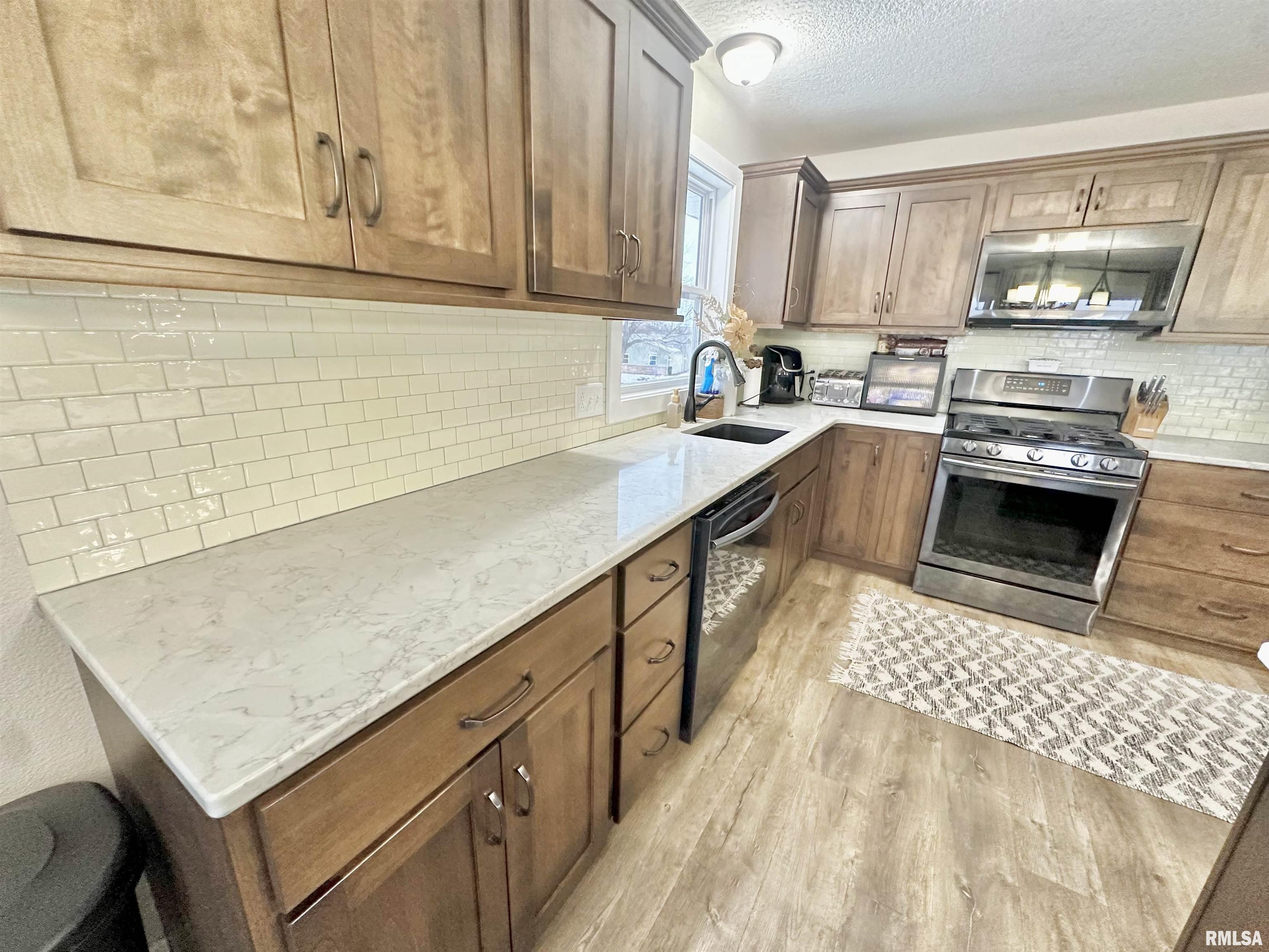 105 Sunshine Drive Rio, IL 61472 - Photo 25 of 71 Gallery Image 25