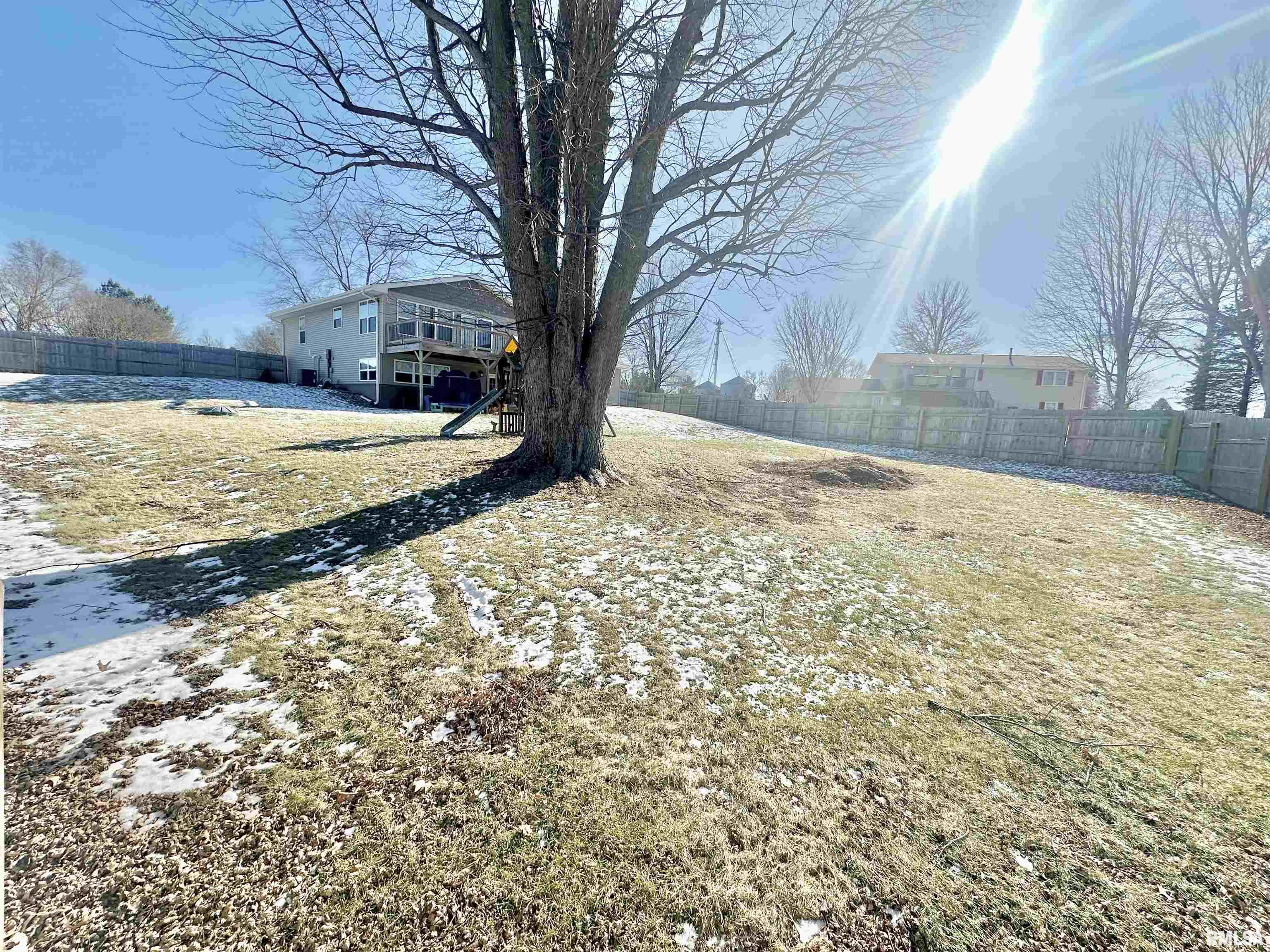 105 Sunshine Drive Rio, IL 61472 - Photo 10 of 71 Gallery Image 10