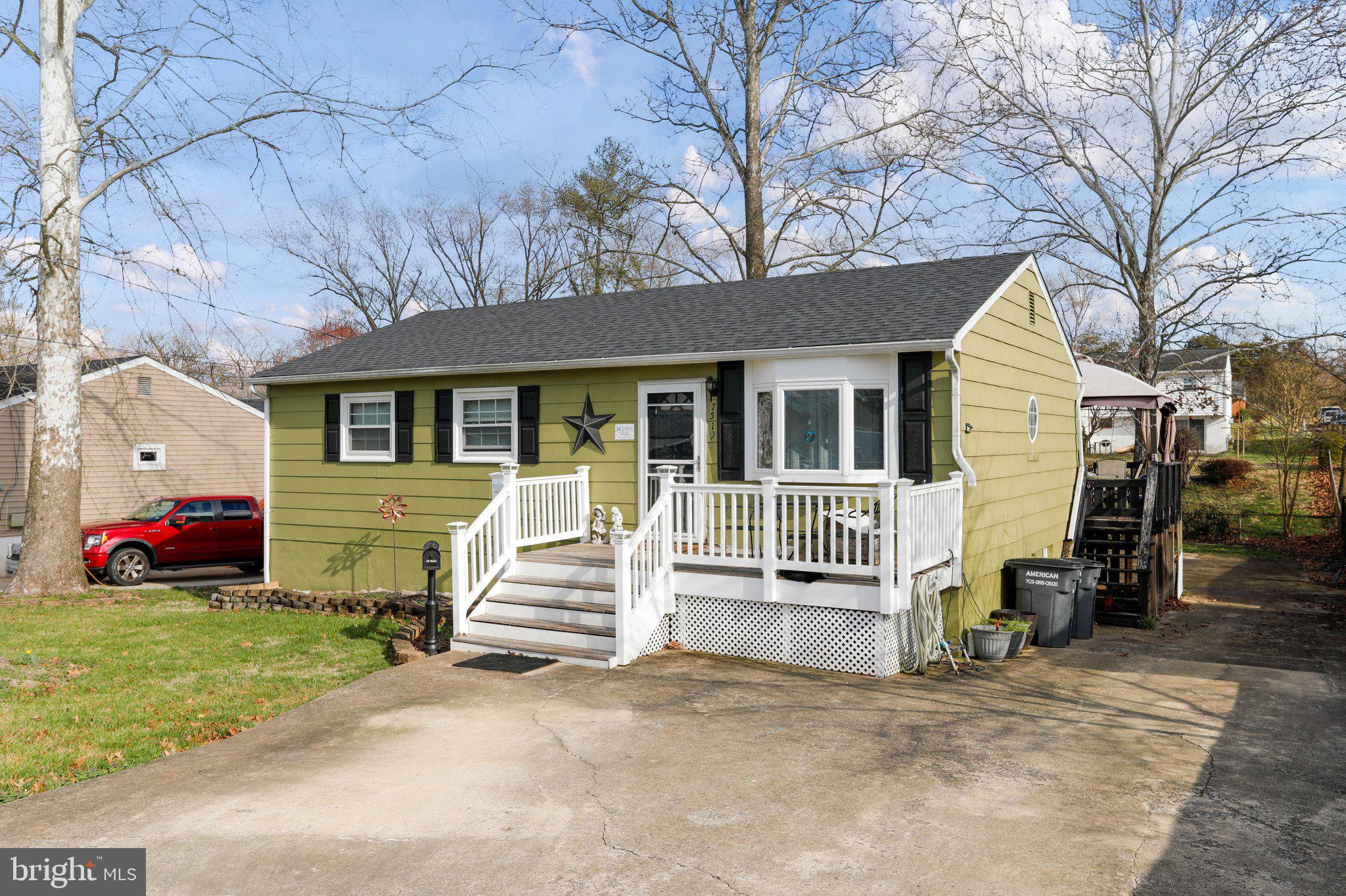 7519 Alleghany Road Manassas, VA 20111 - Photo 5 of 35 Exterior front