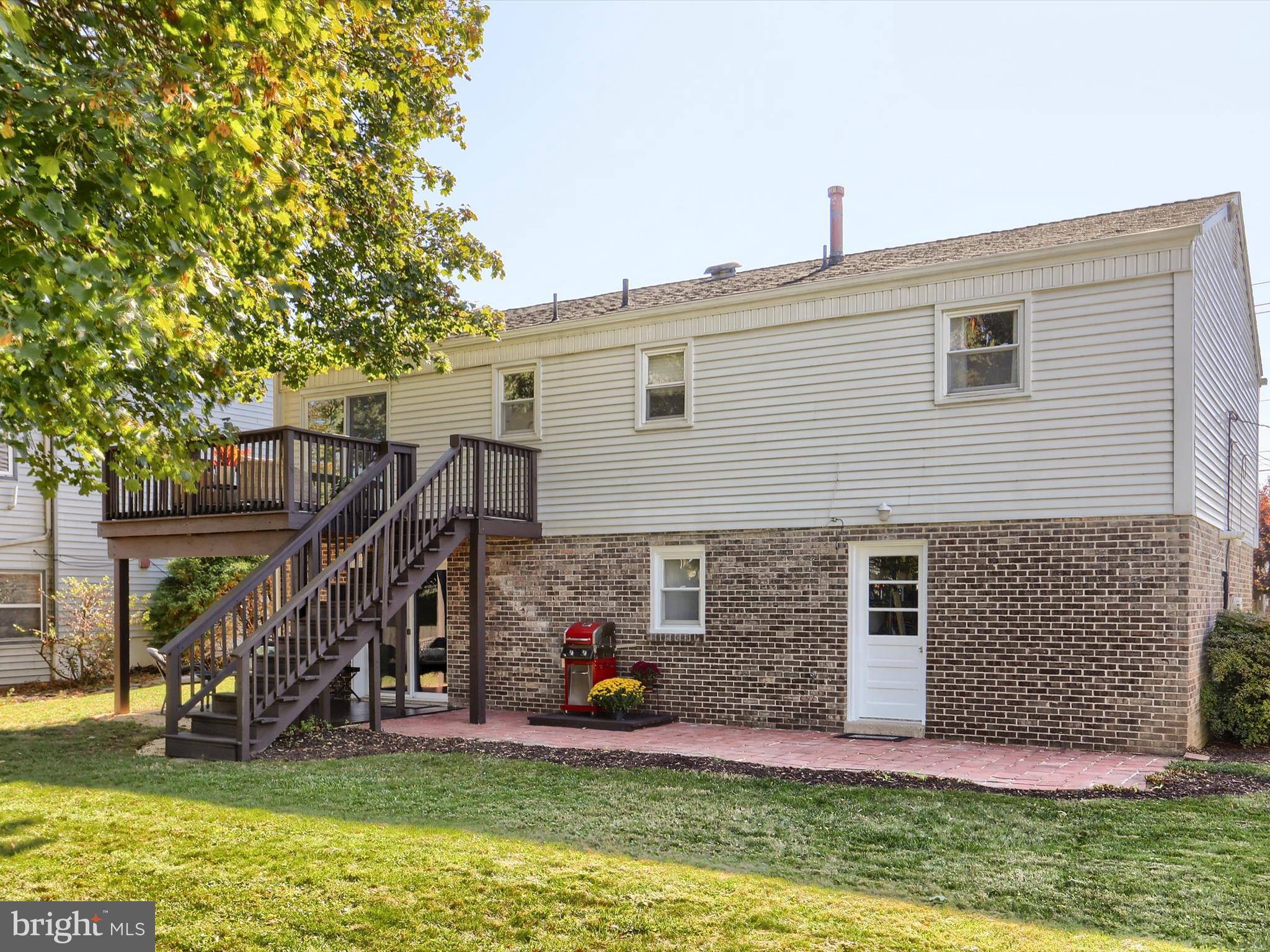 4819 Brian Road Mechanicsburg, PA 17050 - Photo 34 of 41 Easy access to garage from backyard.