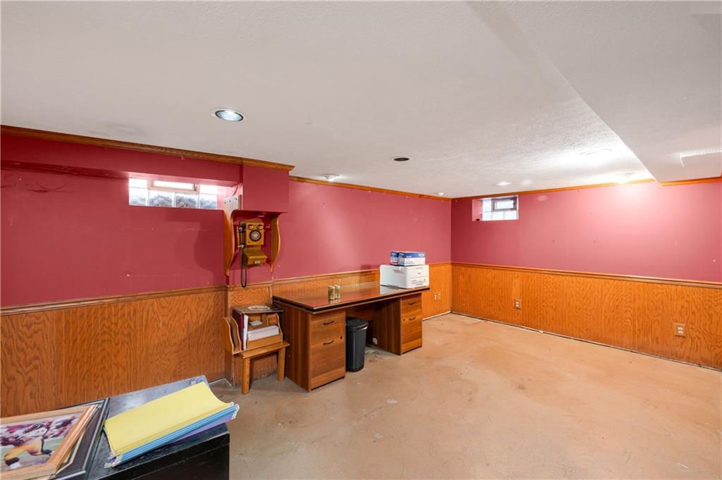 236 Alameda Road Butler, PA 16001 - Photo 25 of 36