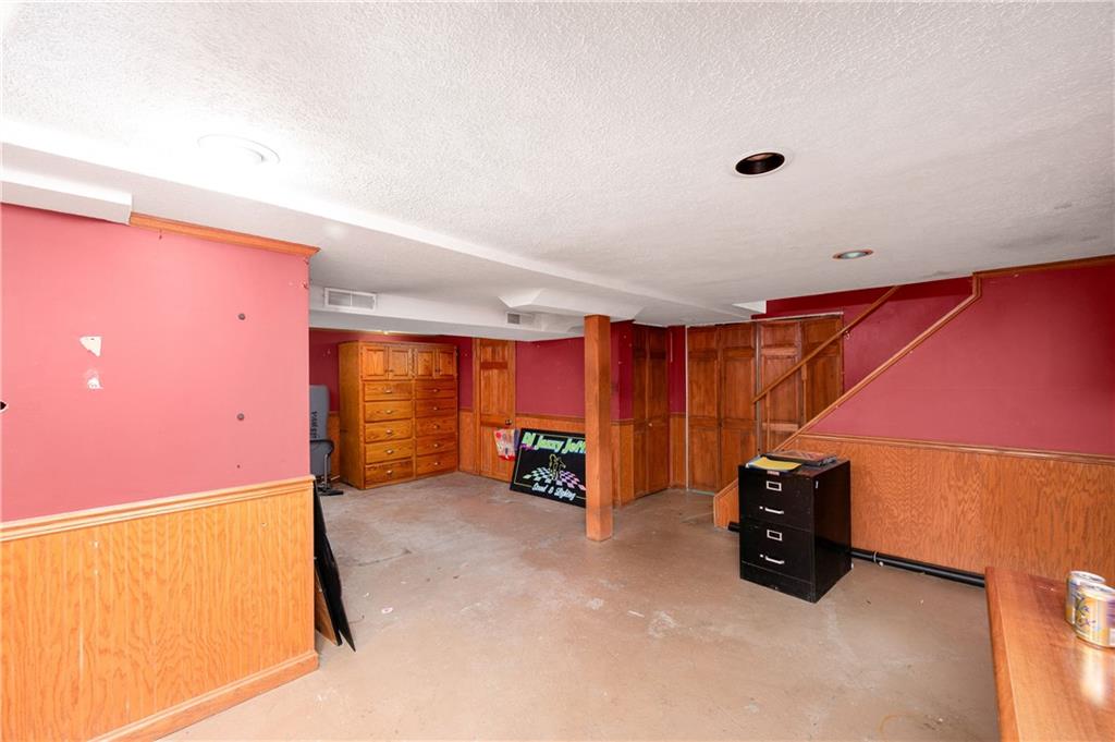 236 Alameda Road Butler, PA 16001 - Photo 26 of 36
