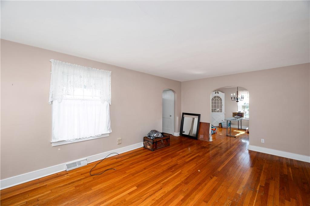 236 Alameda Road Butler, PA 16001 - Photo 9 of 36