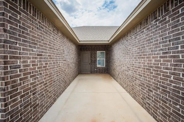 a view of a pathway both side of building