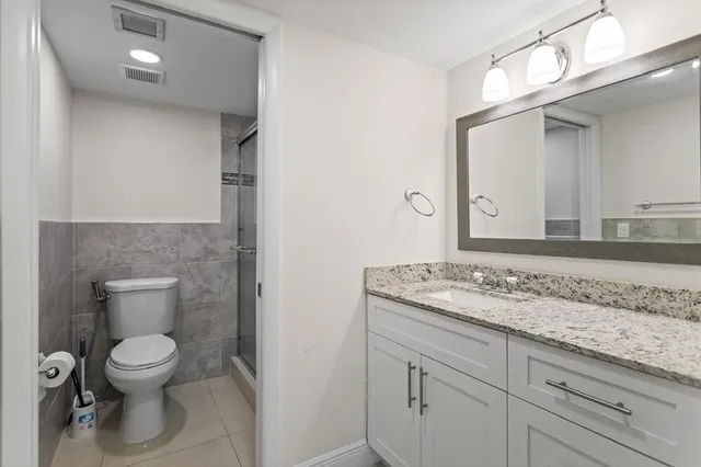 $2,950 | 1719 Whitehall Drive, Davie, FL 33324