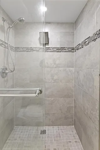 $2,950 | 1719 Whitehall Drive, Davie, FL 33324