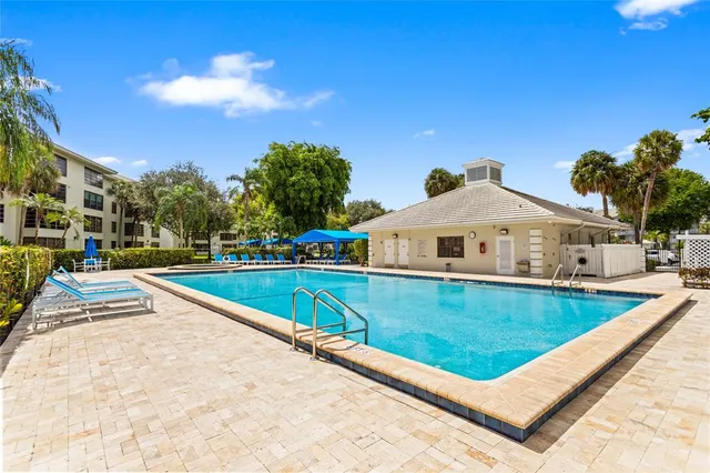 $2,950 | 1719 Whitehall Drive, Davie, FL 33324