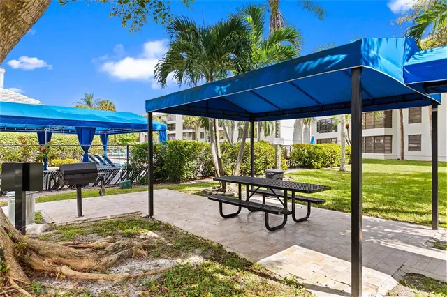 $2,950 | 1719 Whitehall Drive, Davie, FL 33324