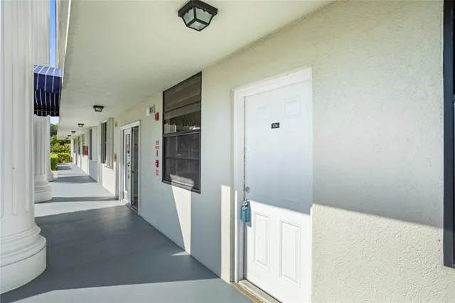 $2,950 | 1719 Whitehall Drive, Davie, FL 33324