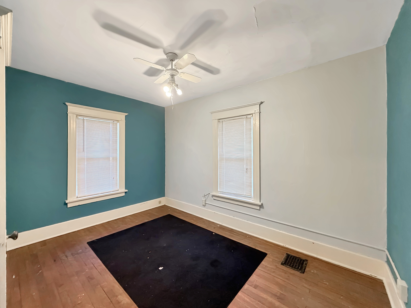 1468 South Float Avenue Freeport, IL 61032 - Photo 11 of 14 an empty room with windows and closet