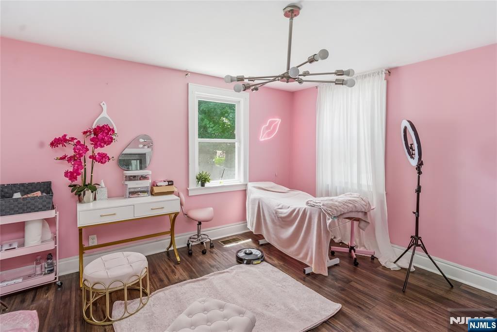 283 Hamilton Place Hackensack, NJ 07601 - Photo 9 of 23