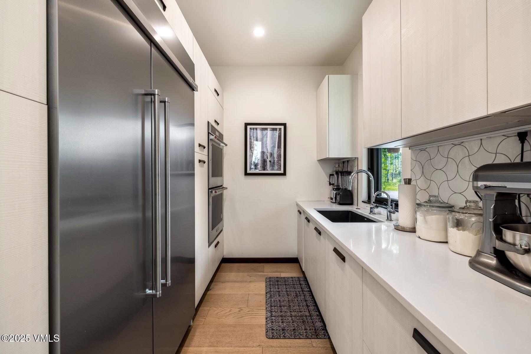 31 Taylor Creek Court Edwards, CO 81632 - Photo 16 of 45 Pantry