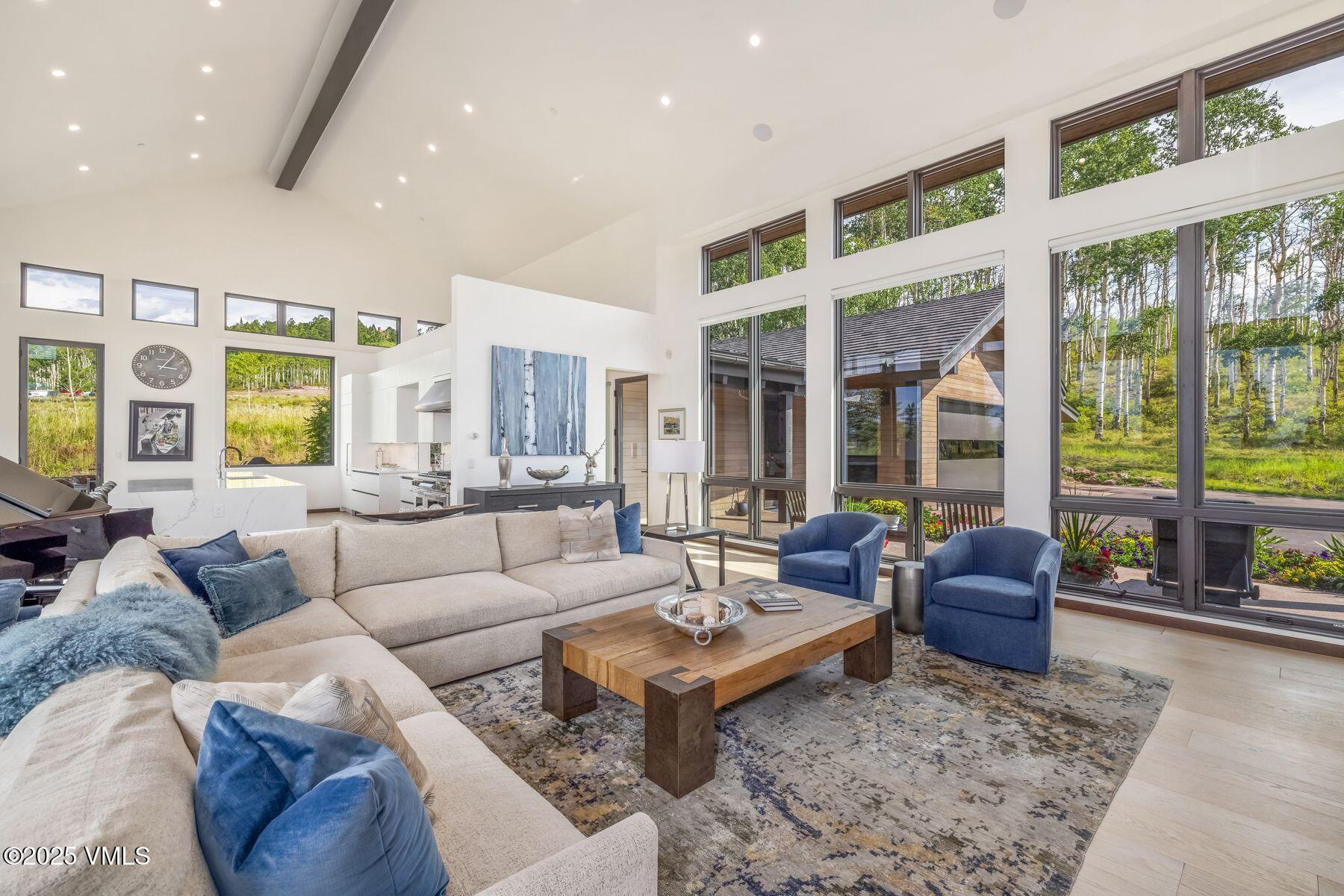 31 Taylor Creek Court Edwards, CO 81632 - Photo 18 of 45 Living Room