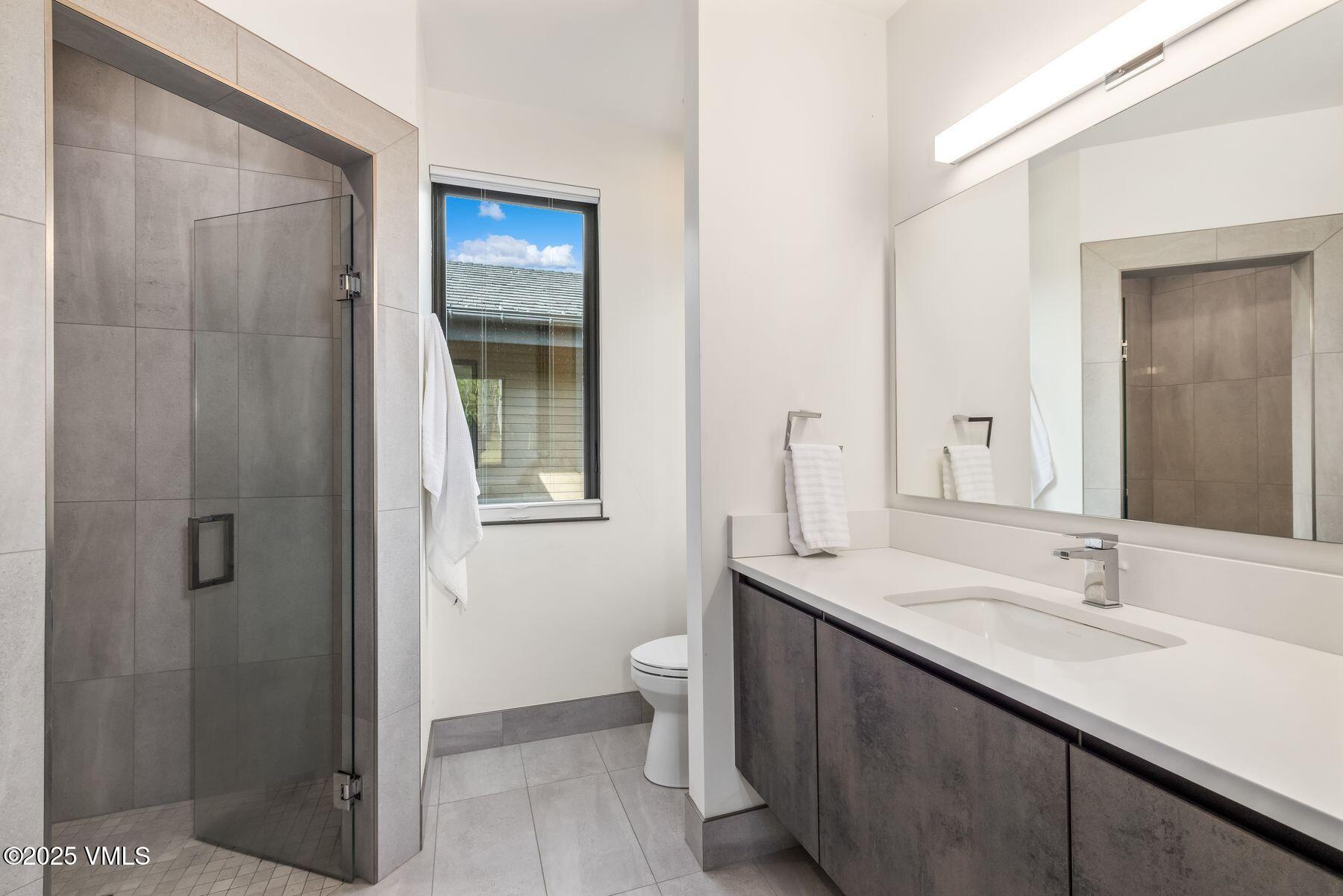 31 Taylor Creek Court Edwards, CO 81632 - Photo 25 of 45 Bathroom