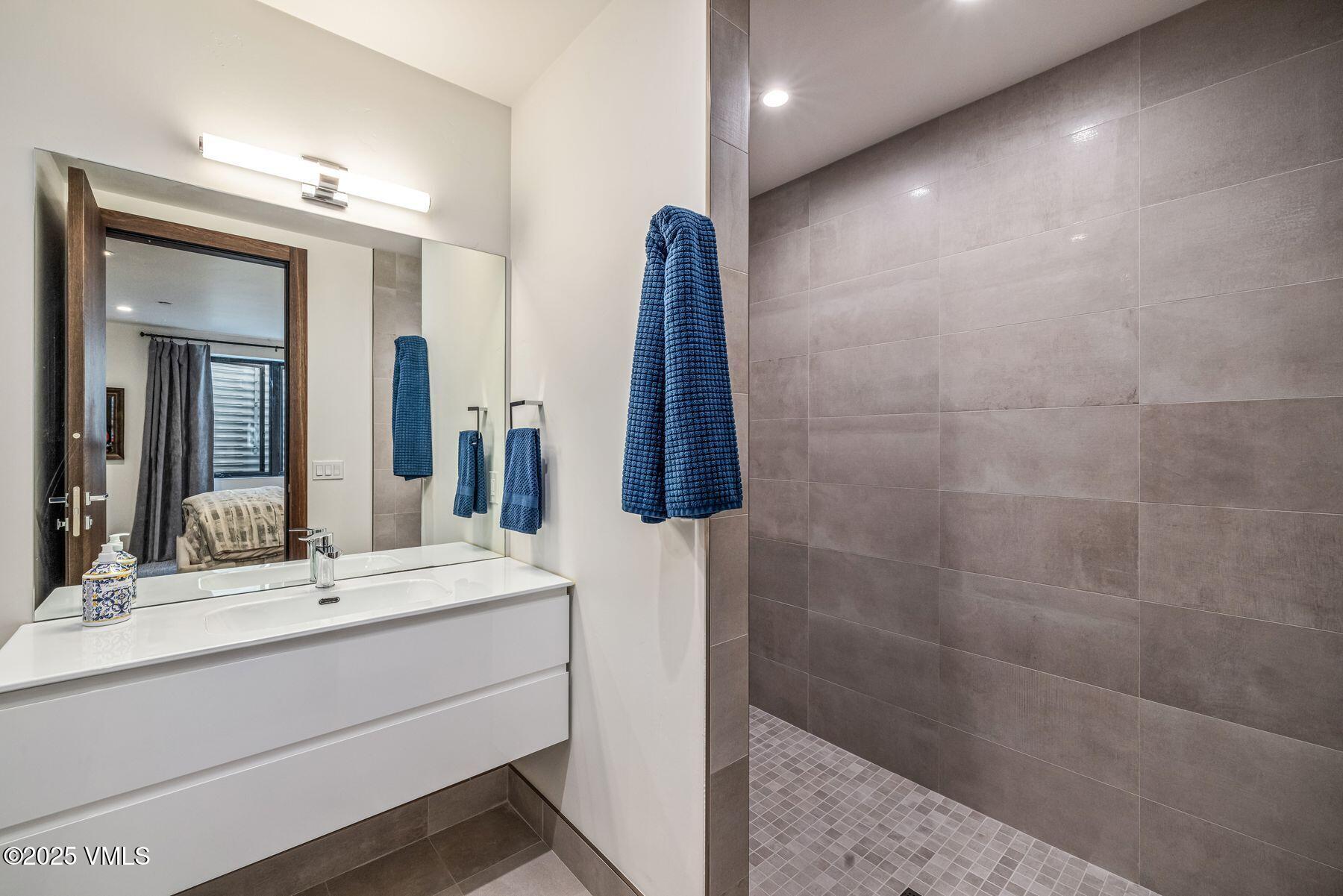 31 Taylor Creek Court Edwards, CO 81632 - Photo 28 of 45 Bathroom