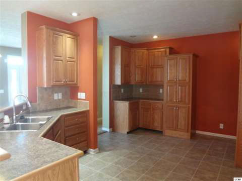 18523 Rome Road Hudson, MI 49247 - Photo 6 of 24 20397398-5.JPG