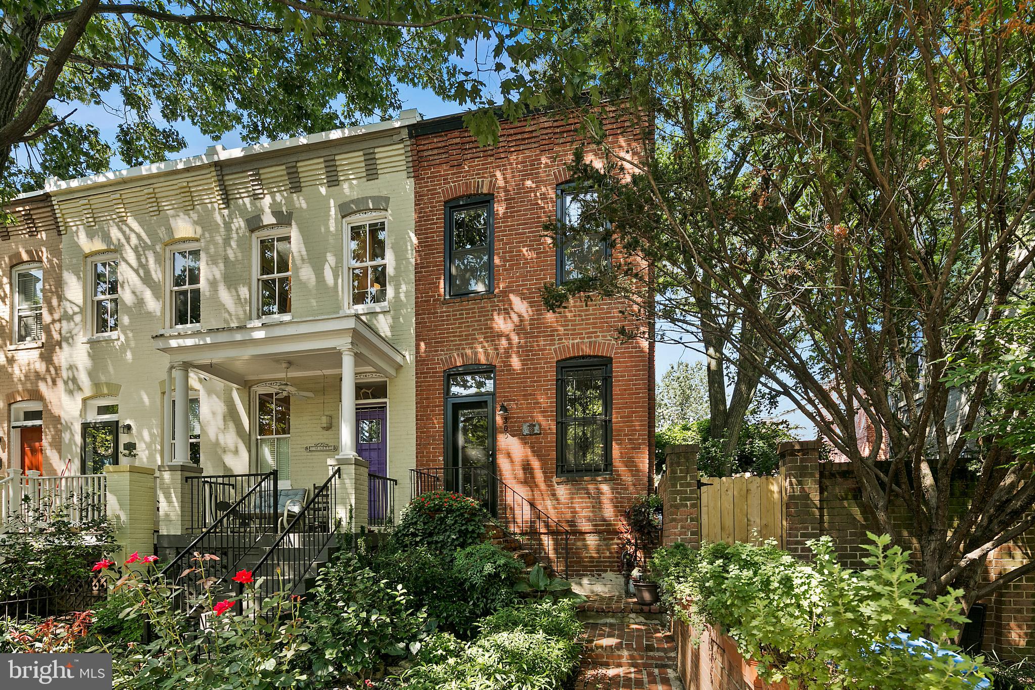 305 9th Street Southeast Washington, DC 20003 - Photo 1 of 35