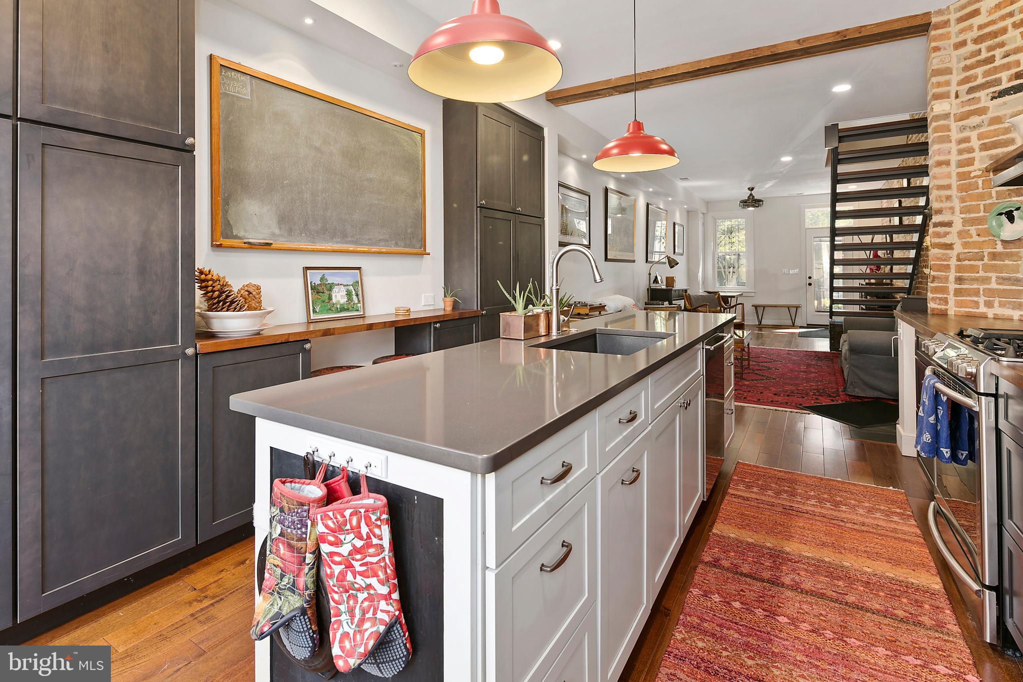 305 9th Street Southeast Washington, DC 20003 - Photo 17 of 35