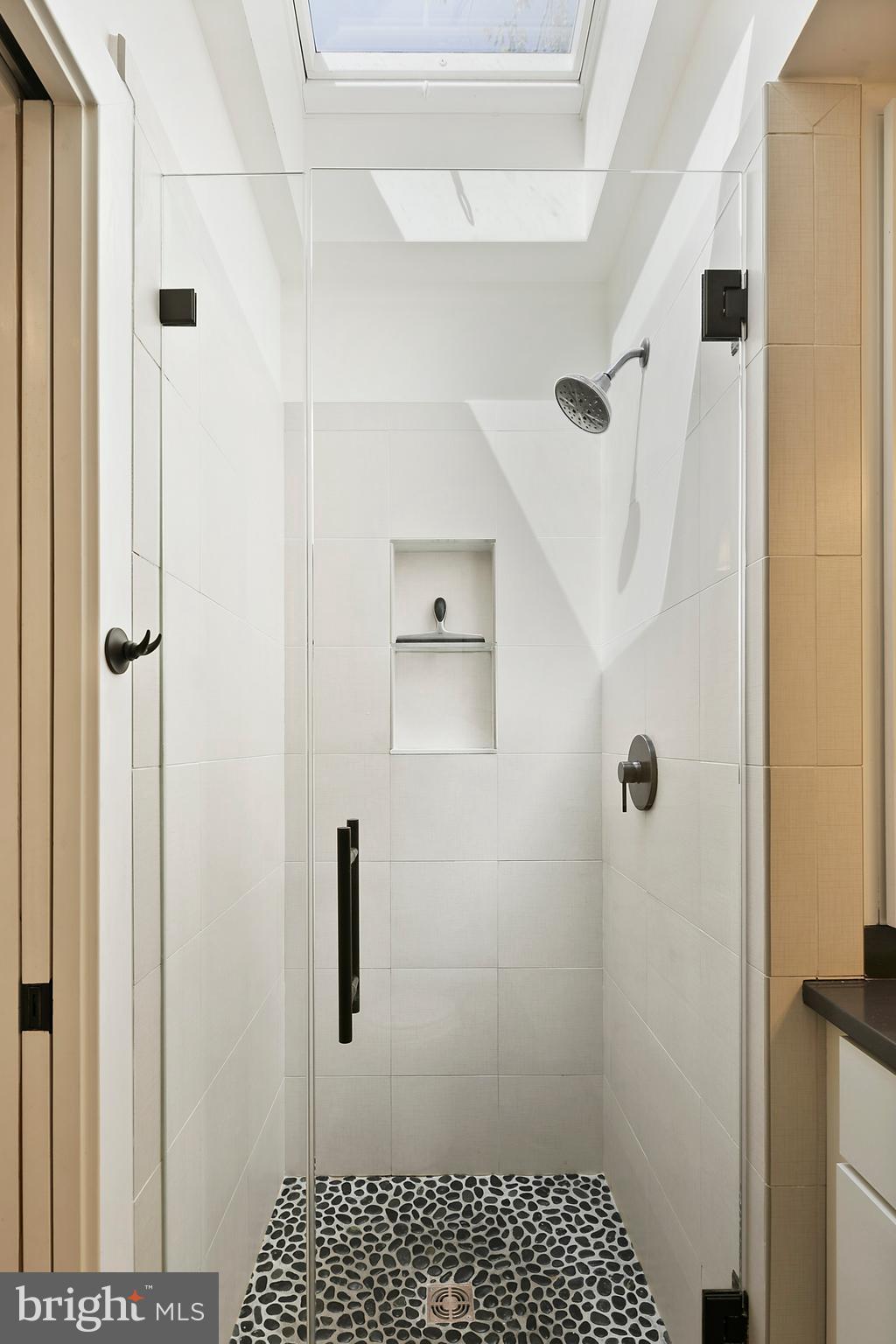 305 9th Street Southeast Washington, DC 20003 - Photo 24 of 35