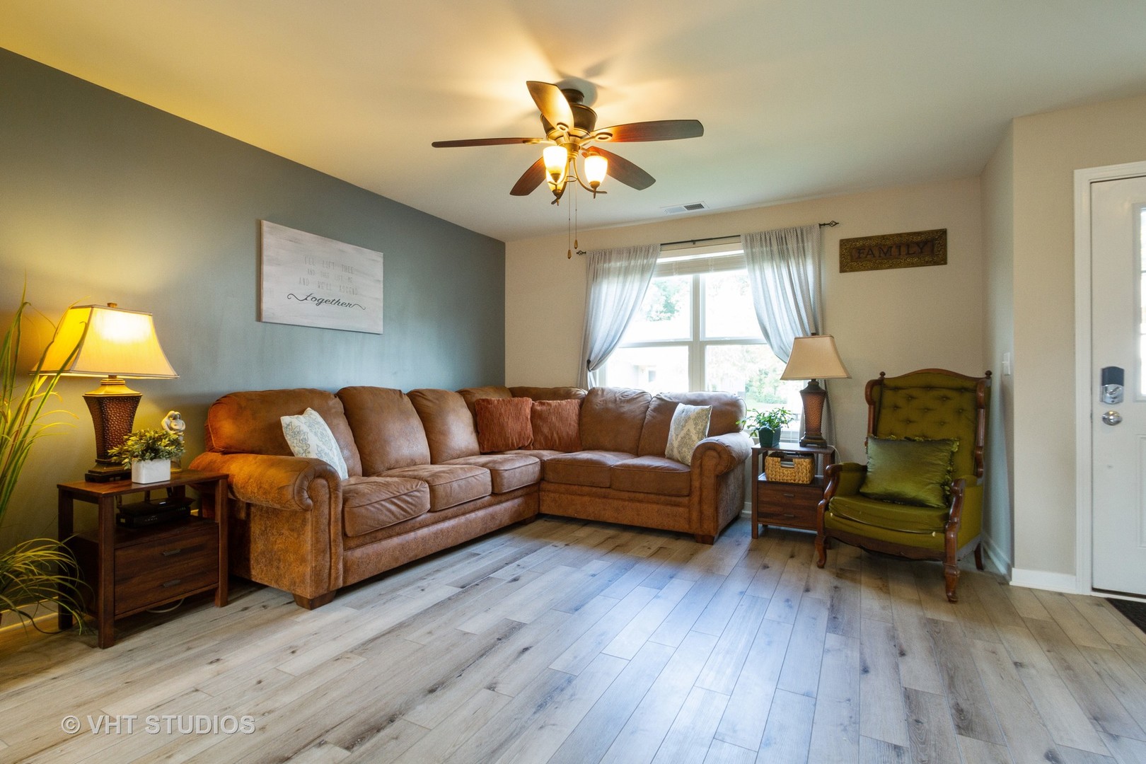 1832 Butterfield Road Woodstock, IL 60098 - Photo 2 of 15