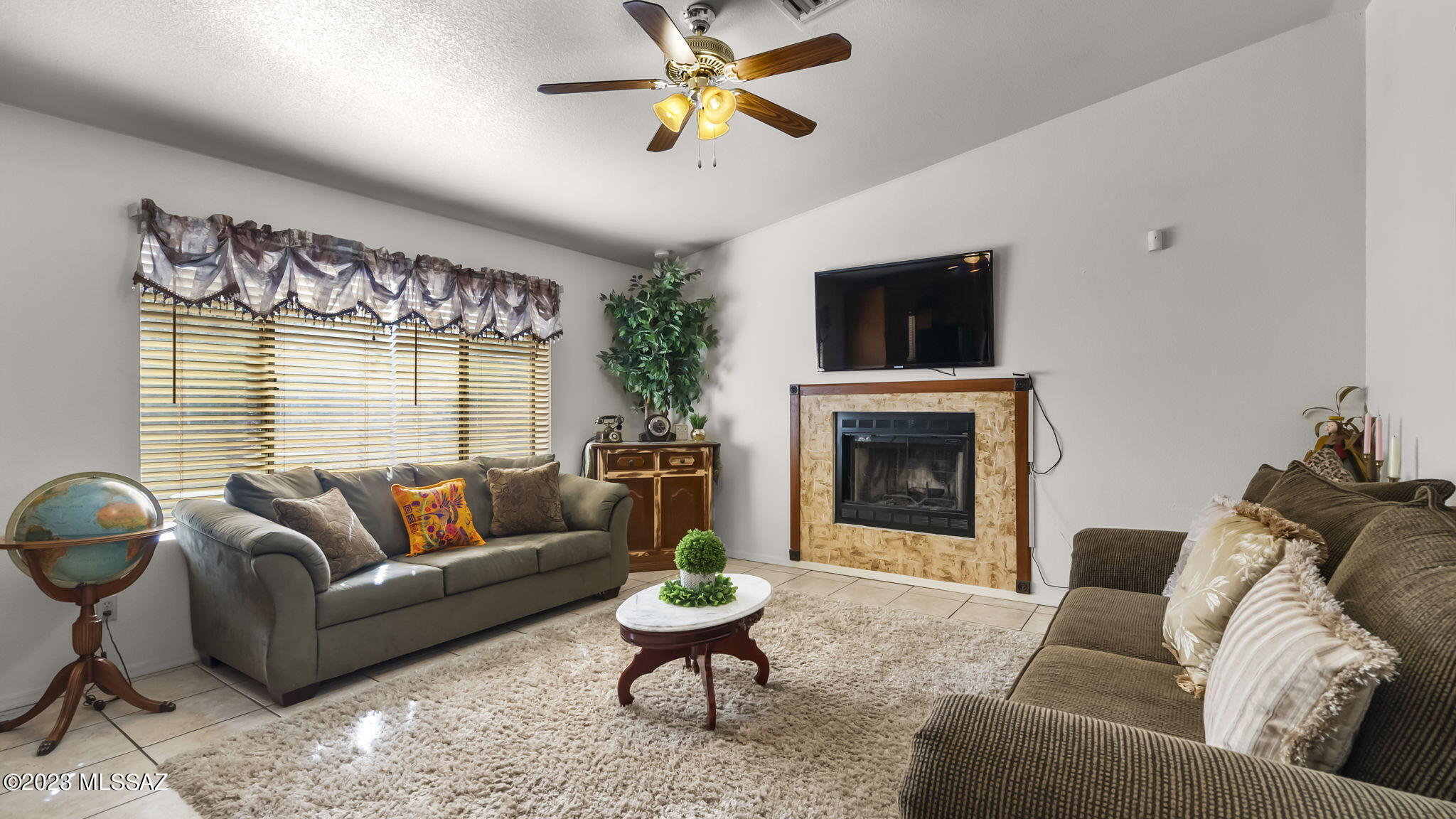83 Alami Court Rio Rico, AZ 85648 - Photo 11 of 36