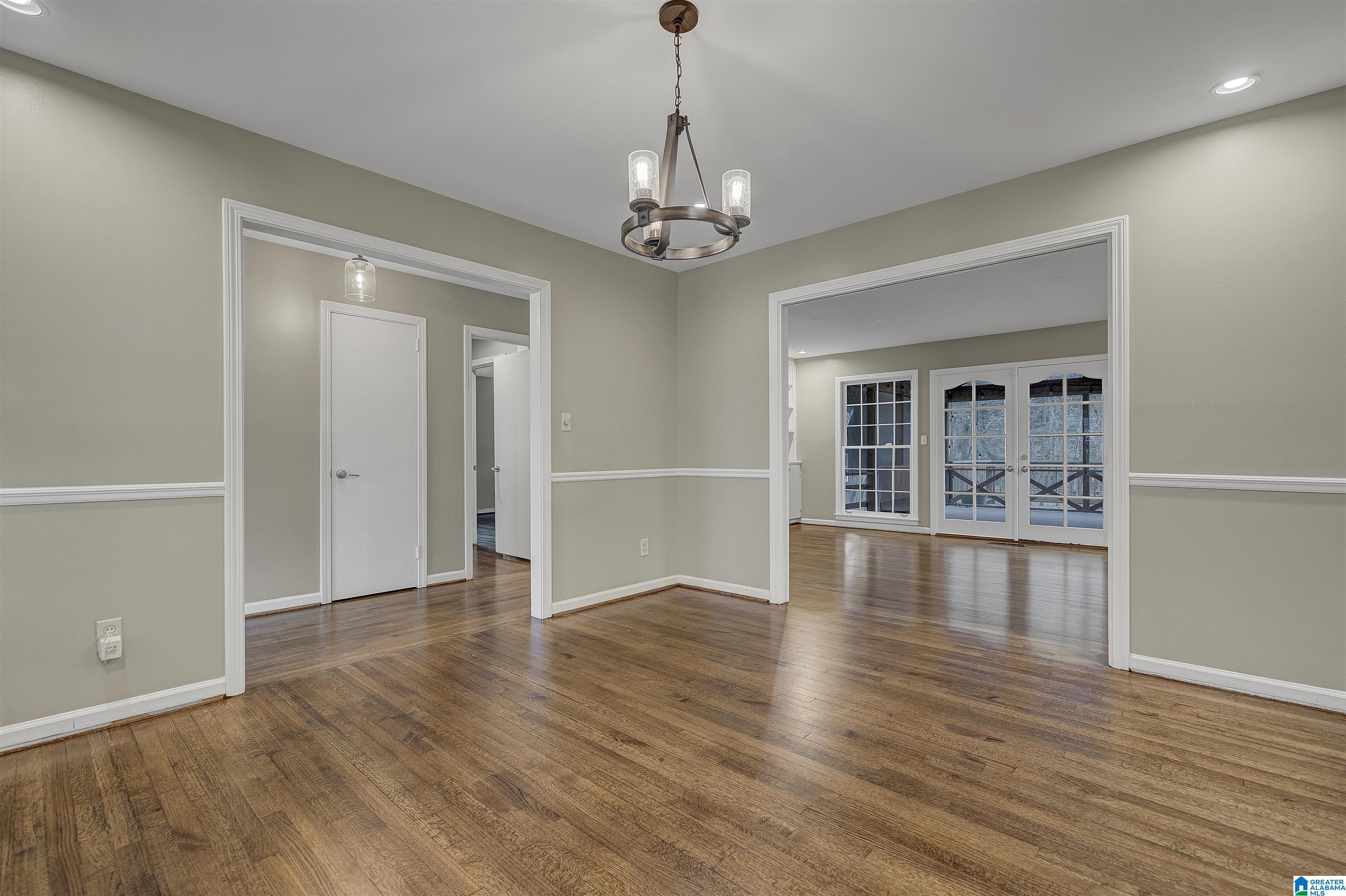 4385 MountainDale Road Birmingham, AL 35213 - Photo 4 of 32
