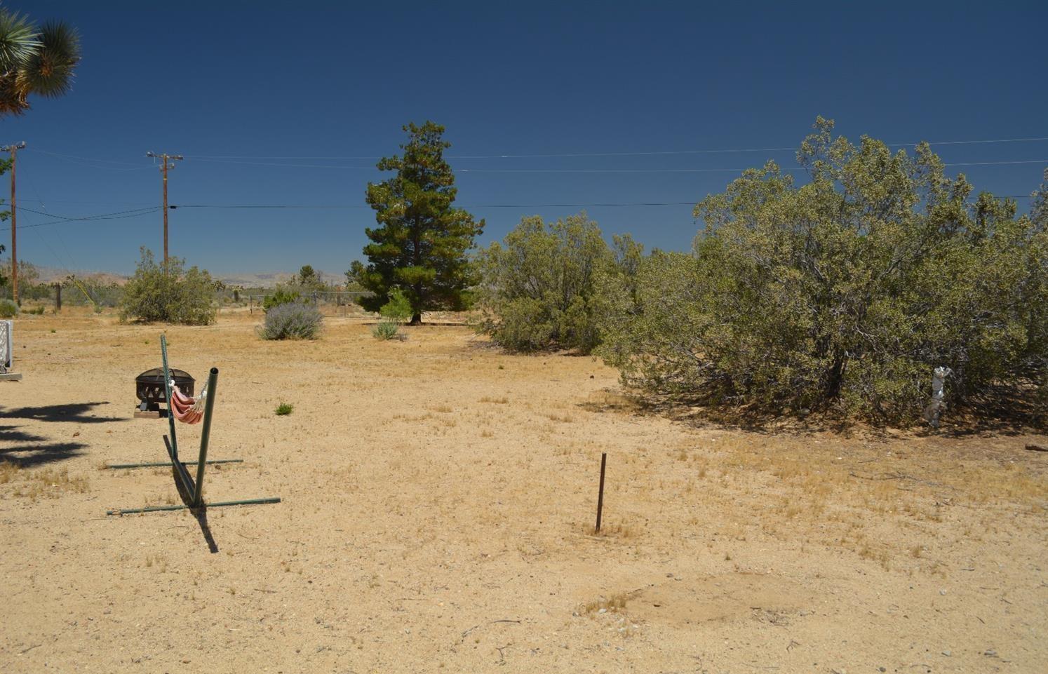 4780 Montiverde Road Mojave, CA 93501 - Photo 34 of 52 a view of a beach with a snow in the background
