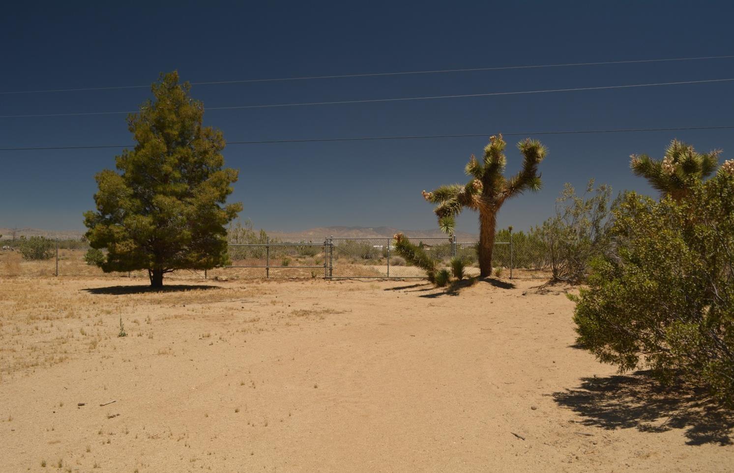 4780 Montiverde Road Mojave, CA 93501 - Photo 44 of 52 a view of a snow on the beach