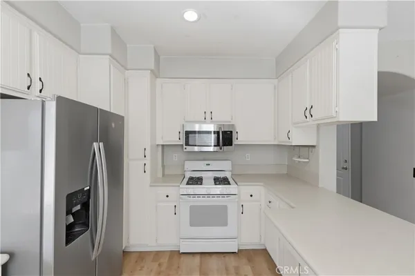 $799,999 | 23322 Montecito Place, Valencia, CA 91354