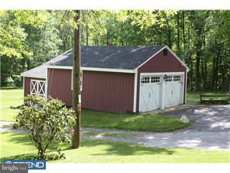 1928 Dunbar Road Pottstown, PA 19465 - Photo 5 of 12 Garage