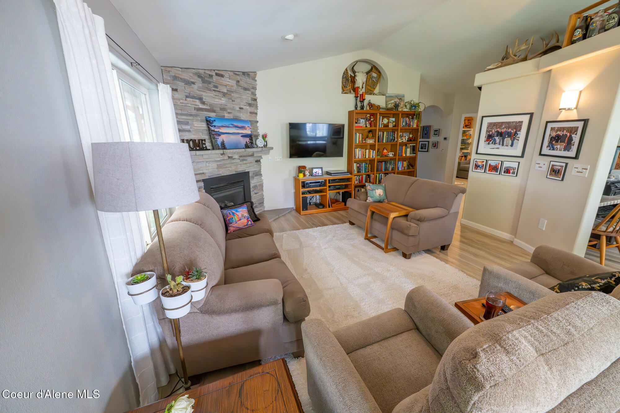 1506 South Riverside Harbor Drive Post Falls, ID 83854 - Photo 29 of 75 LivingRm_04_2000