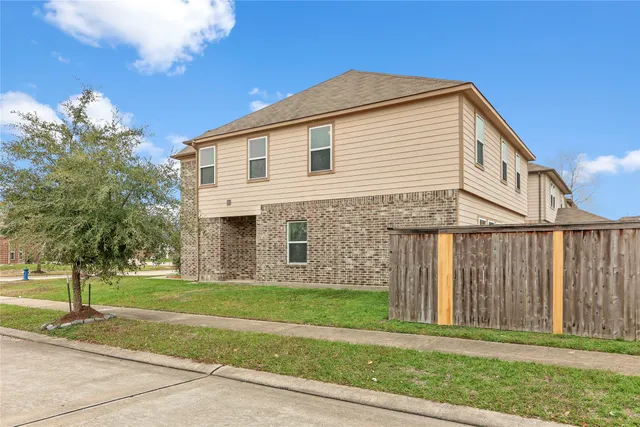 $2,600 | 18715 Windy Stone Drive, Houston, TX 77084