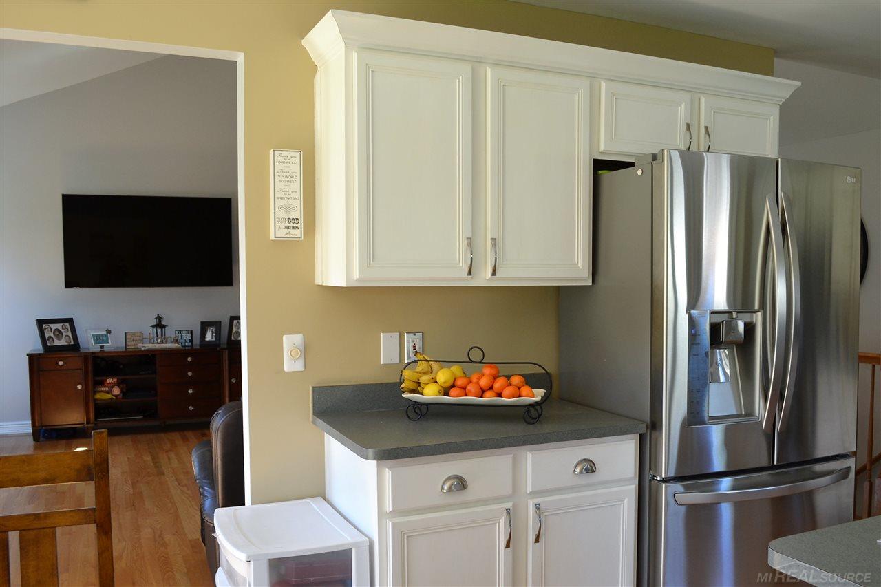 49211 Monte Road New Baltimore, MI 48047 - Photo 26 of 38 31360786-25.JPG