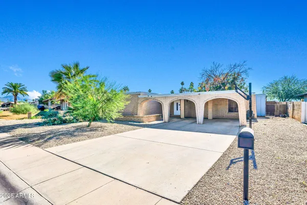 $325,000 | 3743 West Sahuaro Drive, Phoenix, AZ 85029