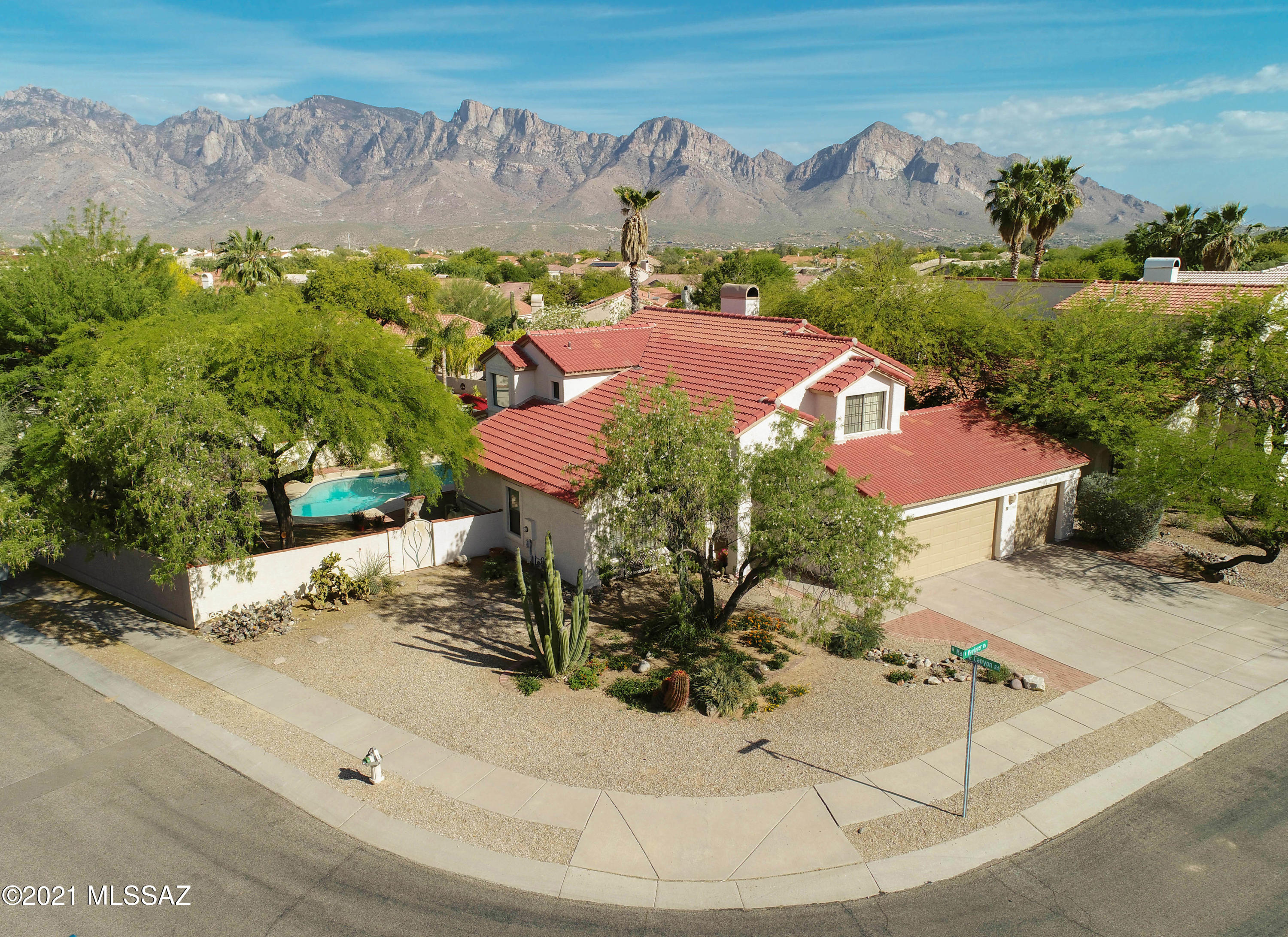 12560 North Wayfarer Way Oro Valley, AZ 85755 - Photo 43 of 43 an aerial view of a house with yard & street view