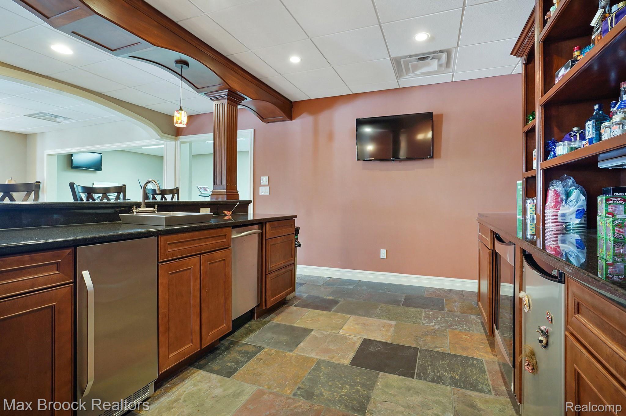 4633 The Hts Boulevard Rochester, MI 48306 - Photo 38 of 48 DSC08240.jpg