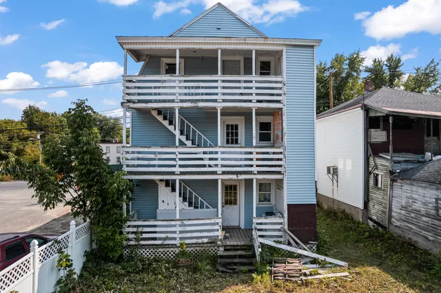 $99,900 | 17 Main Street, Mexico, ME 04257