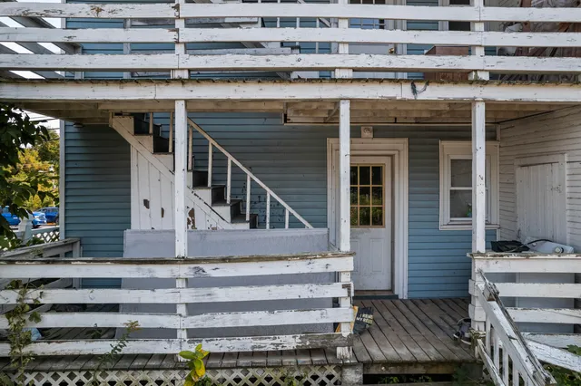 $99,900 | 17 Main Street, Mexico, ME 04257